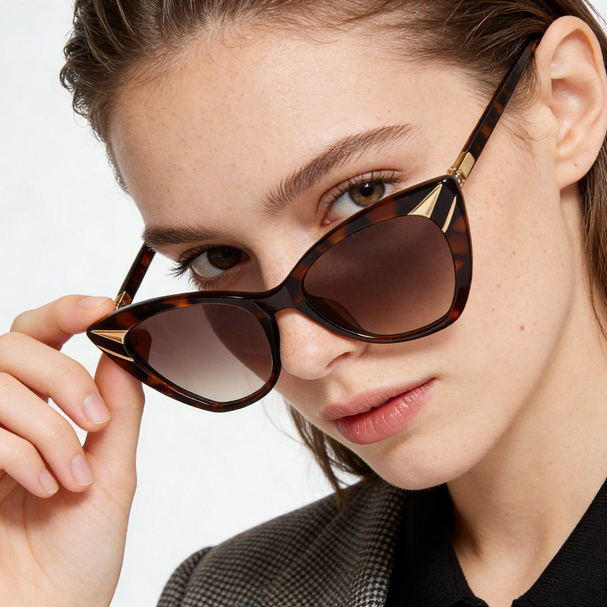 Chic Tortoiseshell Cat Eye Sunglasses Sharp Angles